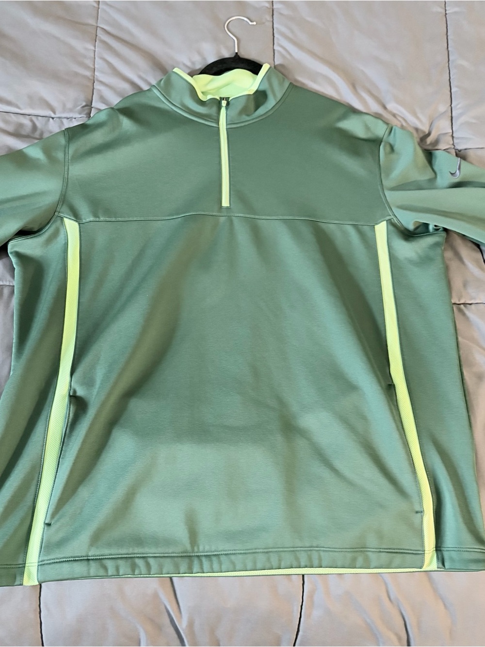 Nike Men’s Sage Green Half-Zip Performance Pullover with Neon Trim